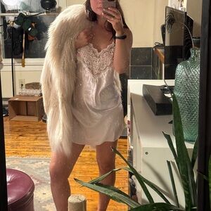 Vintage Women’s Alexandra Nicole Nightgown Lace Ivory Slip Women’s Size Medium